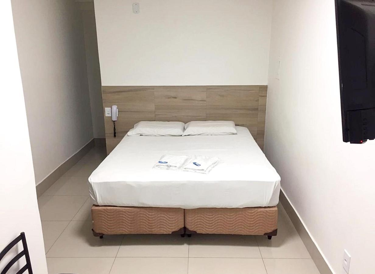Hotel Premier Taguatinga Esterno foto